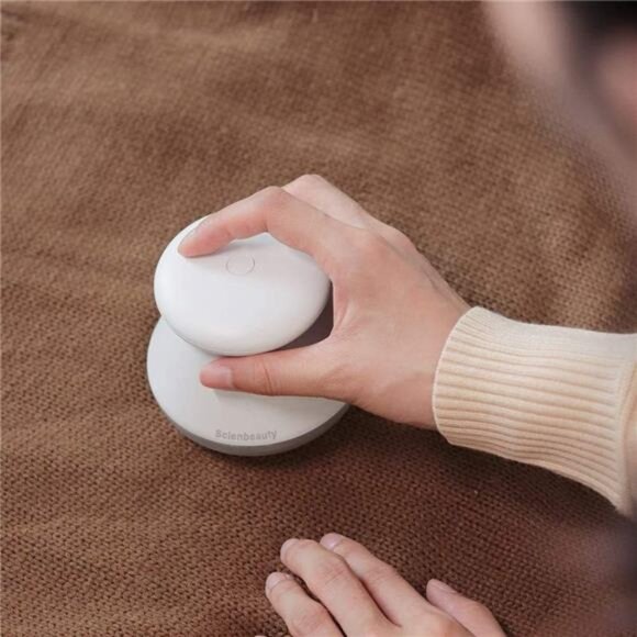 Fabric Shaver Fuzz Remover Rechargeable, Electric Lint Remover with Light - Picture 4 of 7